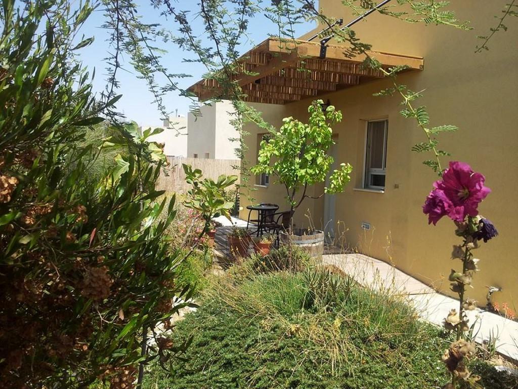 Guy Family Guestroom'S (Adults Only) Midreshet Ben Gurion Room photo