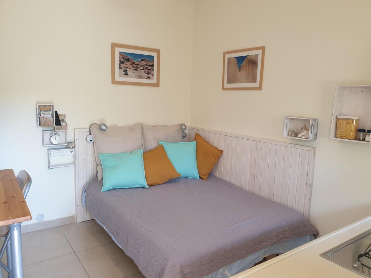 Guy Family Guestroom'S (Adults Only) Midreshet Ben Gurion Exterior photo