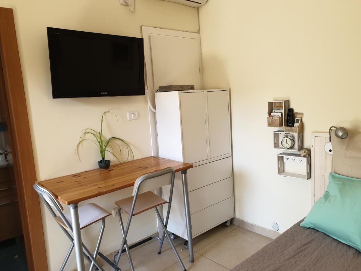 Guy Family Guestroom'S (Adults Only) Midreshet Ben Gurion Exterior photo